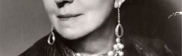 难道只有昆凌能为女儿设计衣服?她因为女儿创立了Lanvin!