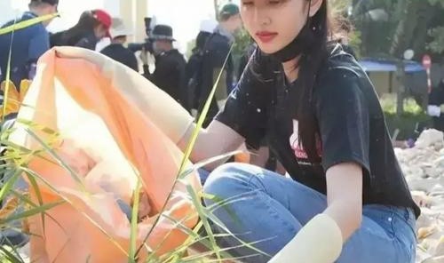 听说时髦的女孩都在收破烂?