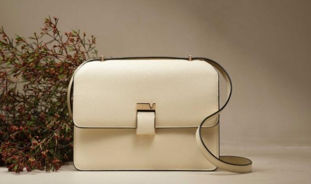 Valextra 2022米兰秋冬时装周――全新女士系列 感性几何Sensorial Geometry