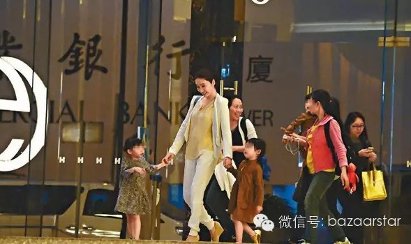 44岁黎姿:幸福的女人不仅美,还不会老!