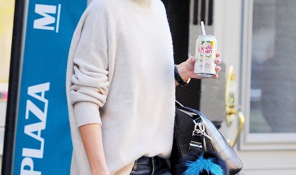 Olivia Palermo 街拍女王都在穿毛衣！