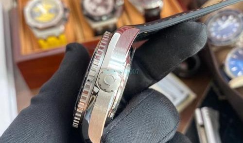 老张测评VS厂欧米茄海洋宇宙600米真假对比！细节做工评测