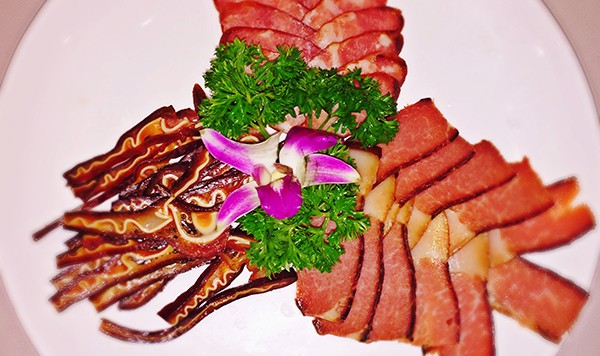 四川不止有美女，还有最巴适的麻辣火锅