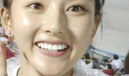 宋祖儿“口水卸妆”太拼了，真的有用吗？