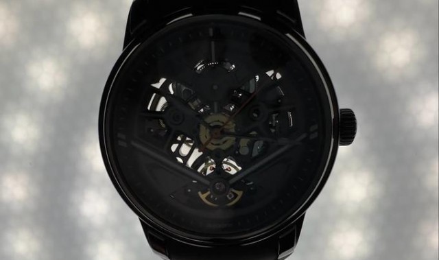 镂空腕表，可以看得到的时间轨迹