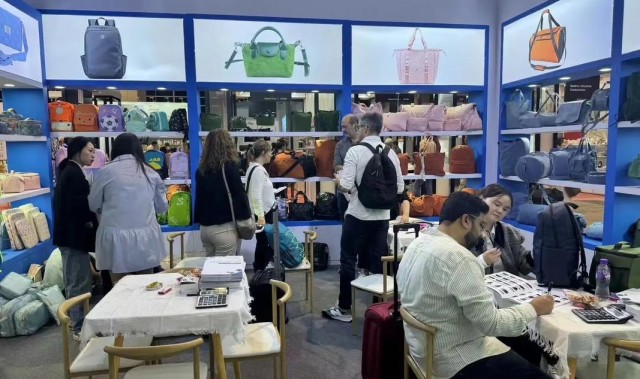 香港箱包展会,参加香港国际会议中心会议场地须准备什么?