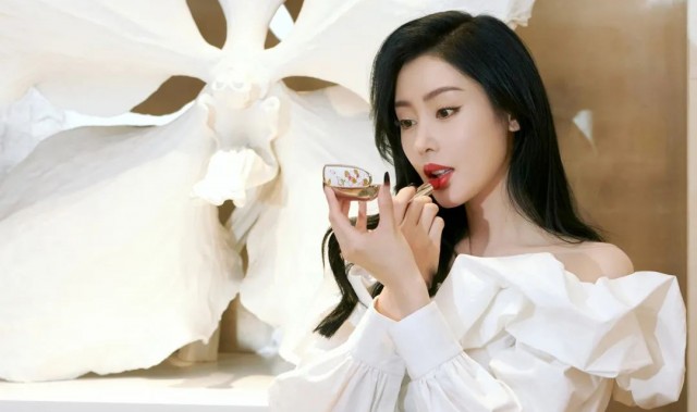 跟随张天爱的步伐 体悟巴黎的诗性与浪漫