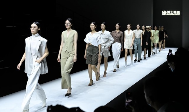 博士眼镜:解锁眼镜配饰新时代,开启“第二时装”之旅