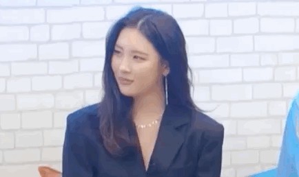 没想到,性感迷人的“韩国第一腿精”私下竟然是这样的?