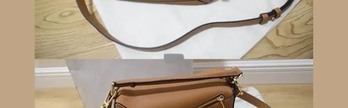 时尚芭莎90秒|LOEWE的包包,最近是怎么回事?