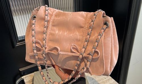 时尚芭莎90秒｜新年，新包！