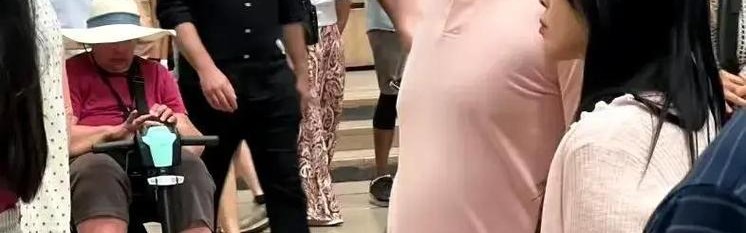 明星身边全是“骗子”?这个节目真的很敢讲……