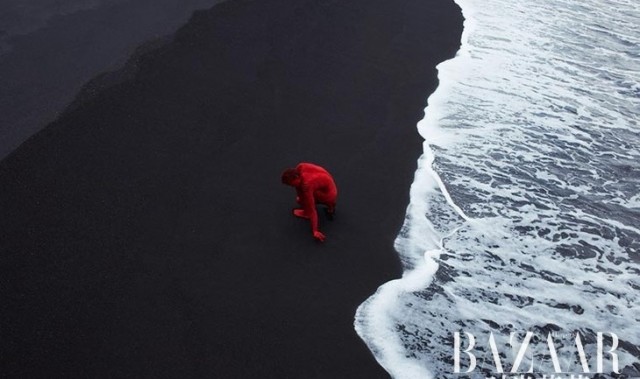 舞者用身体作画，与大自然融为一体