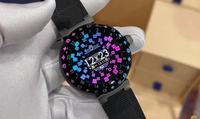 路易威登 Tambour Horizon 智能腕表