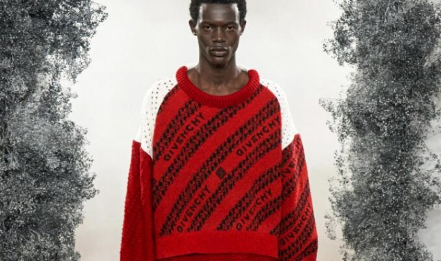 纪梵希发布全新 Antigona Soft 系列手袋