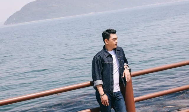 见过一人分饰两角的,但你见过一人分饰22角的吗?