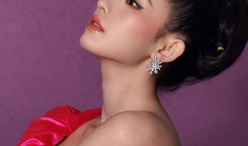 护唇膏和男友一样重要，不会选的话你学学林允！