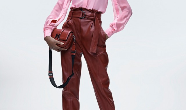 KARL LAGERFELD 发布2021秋冬女士系列