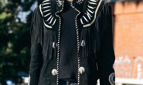 拉风就靠流苏外套了，我只想穿着它去显“摆”