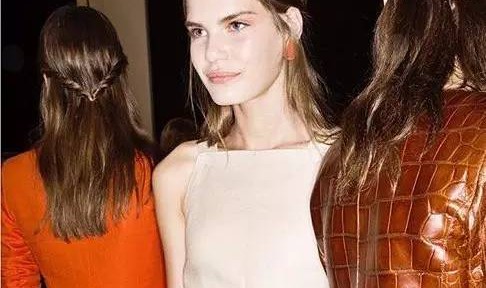 早上只有5分钟?搞定3种时装周超模同款发型,没问题!