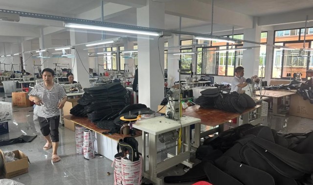 河北箱包厂招聘信息,砸女包加工地为海强箱包制工地