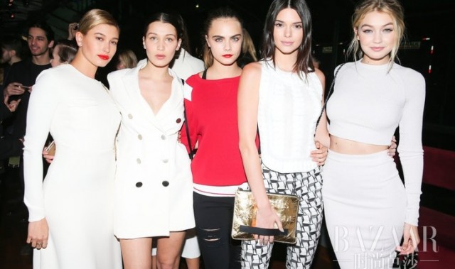 这些超模生力军出门懒到只穿一个色,怎么就成为了全球穿衣榜样?