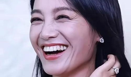 女明星们敢晒素颜，还不是卸妆卸得干净！