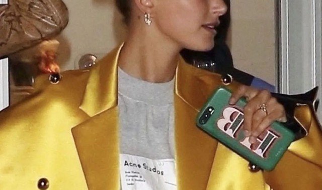 对镜自拍，你和女明星到底差什么？