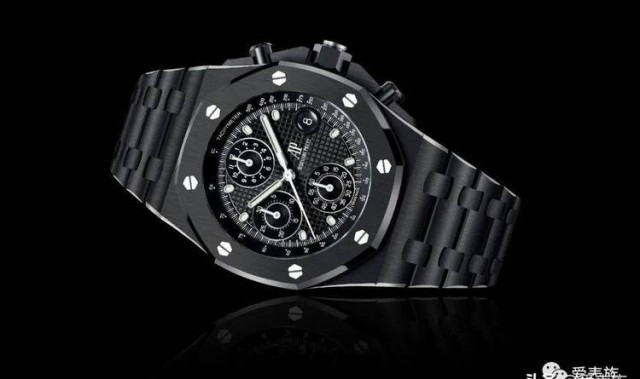 爱彼全新推出以黑色陶瓷材质打造的 三款皇家橡树离岸型自动上链计时码表