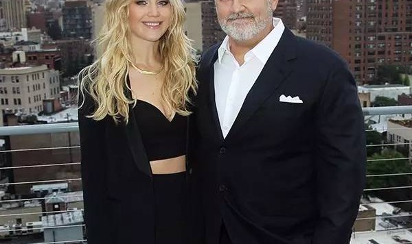 每日星范 | Jennifer Lawrence 露对地方就显瘦20斤!