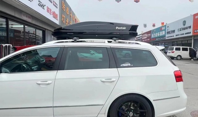 拉杆箱工厂代工,东莞号称天下工厂专业从事车顶行李箱研发