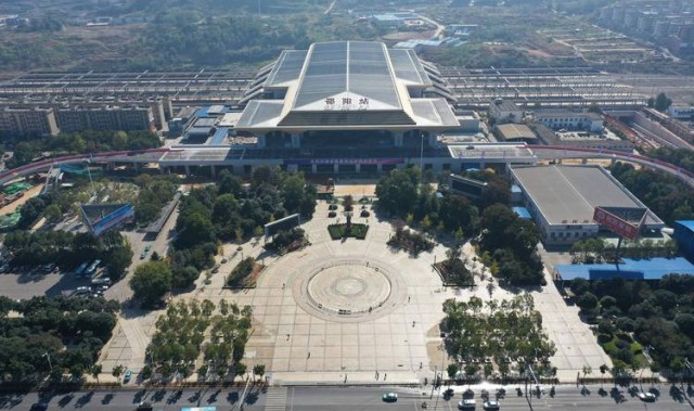 邵东国际箱包商贸城,湖南邵东县级市政府驻地新邵阳火车站