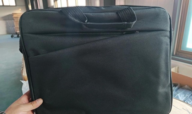 苏州箱包定制厂家,我国在订制箱包时需要考虑哪些因素?