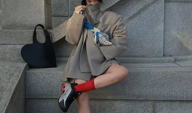 提问：女爱豆怎么突然开始频频撞衫了？