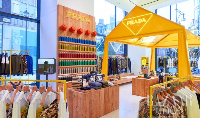 PRADA ESCAPE全球独家概念系列登陆Selfridges