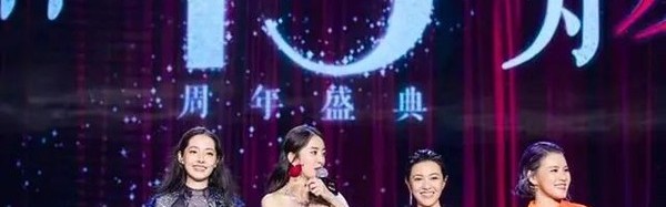 时代姐妹花再聚首，致敬曾经清纯淡妆的荒唐青春，未来会像红唇般烈焰燃烧！