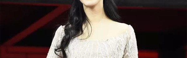 每日星范|范冰冰 总裁求合影全因这条裙!