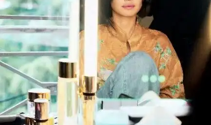 再会戛纳 无惧岁月锋芒 雅诗兰黛白金系列定格舒淇逆龄传奇