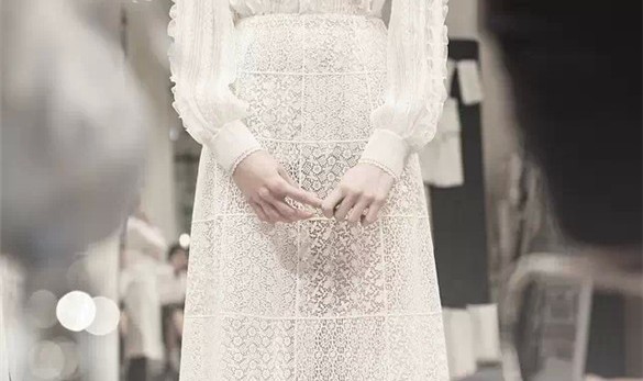 Valentino 2015  仿若细雨散落心底,美好到让人窒息!