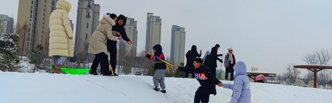 2020年小寒迎来大雪纷飞，户外溜溜穿什么好呢？_1