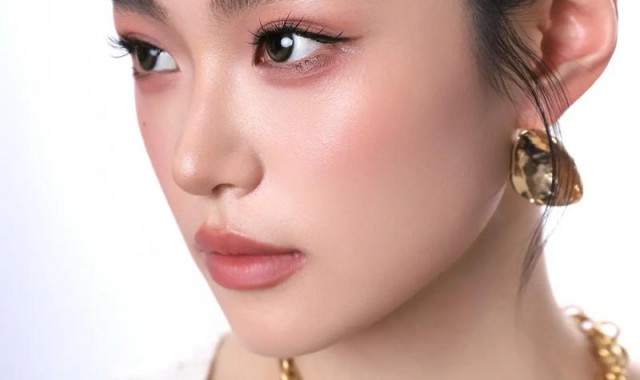 姐姐们的美商不得了，成熟肌肤的妆容重点就在这儿！