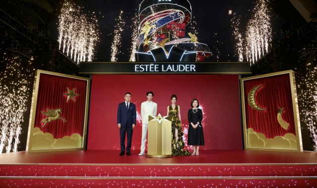 熠熠星动,美美与共 雅诗兰黛携手中免集团臻献年末聚星庆典,共启闪耀星动之旅