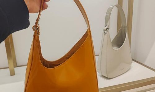 开女包店的经历,女包一年四季都可以卖经济又实惠又有档口