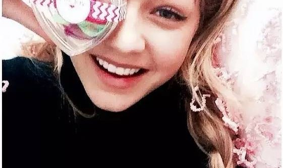 有了这条发带，女孩们都不好好扎头发了！