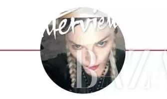 周周贱｜“翠花”张馨予居然也变红毯仙女了！