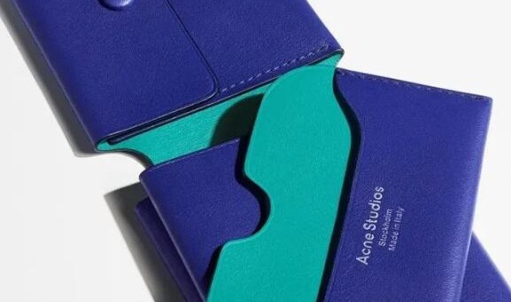 Acne Studios全新2020年秋冬皮件系列正式登场