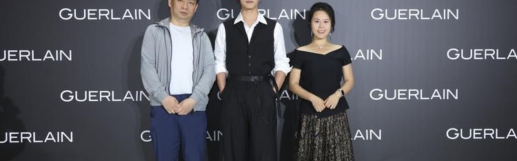 法国娇兰品牌挚友牛骏峰亲临北京翠微百货活动现场 诠释“轻出于兰”