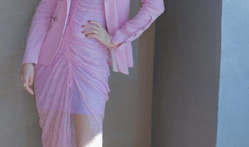 不走女团风的张雨绮，内娱无代餐