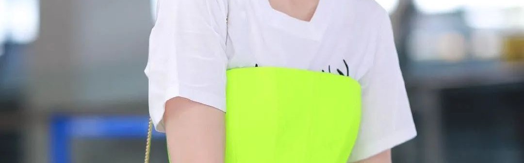 怎么穿对基础款？宋茜、戚薇教你“叠穿”一下！