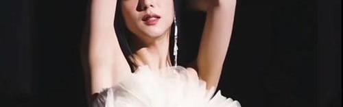 把Jisoo新歌《Flower》穿在身上是什么感觉?